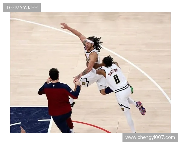 快船惜败掘金 三人满分四人低迷