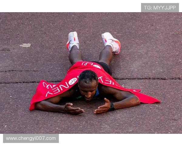伦敦马拉松刷新男女双纪录